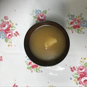 丸大根と厚揚げ豆腐のお味噌汁╰(*´︶`*)╯